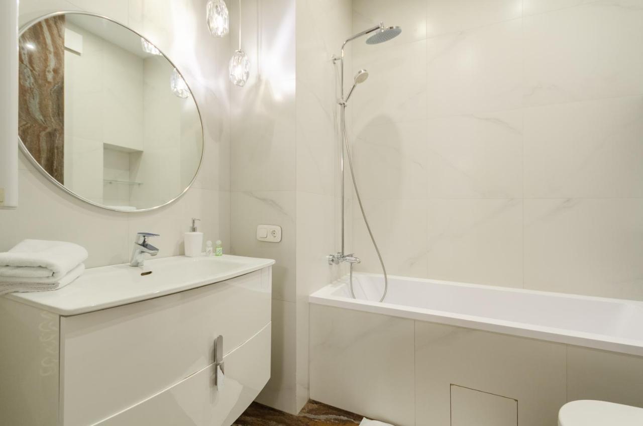 Petrovdom Apartaments 11-212 In Rc Central Park, 7 John Mccain Street Kiew Exterior foto